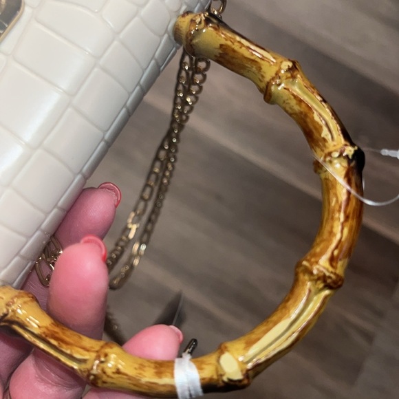 Tiny plastic and metal, bamboo purse with removable gold chain strap NWT - Picture 10 of 12